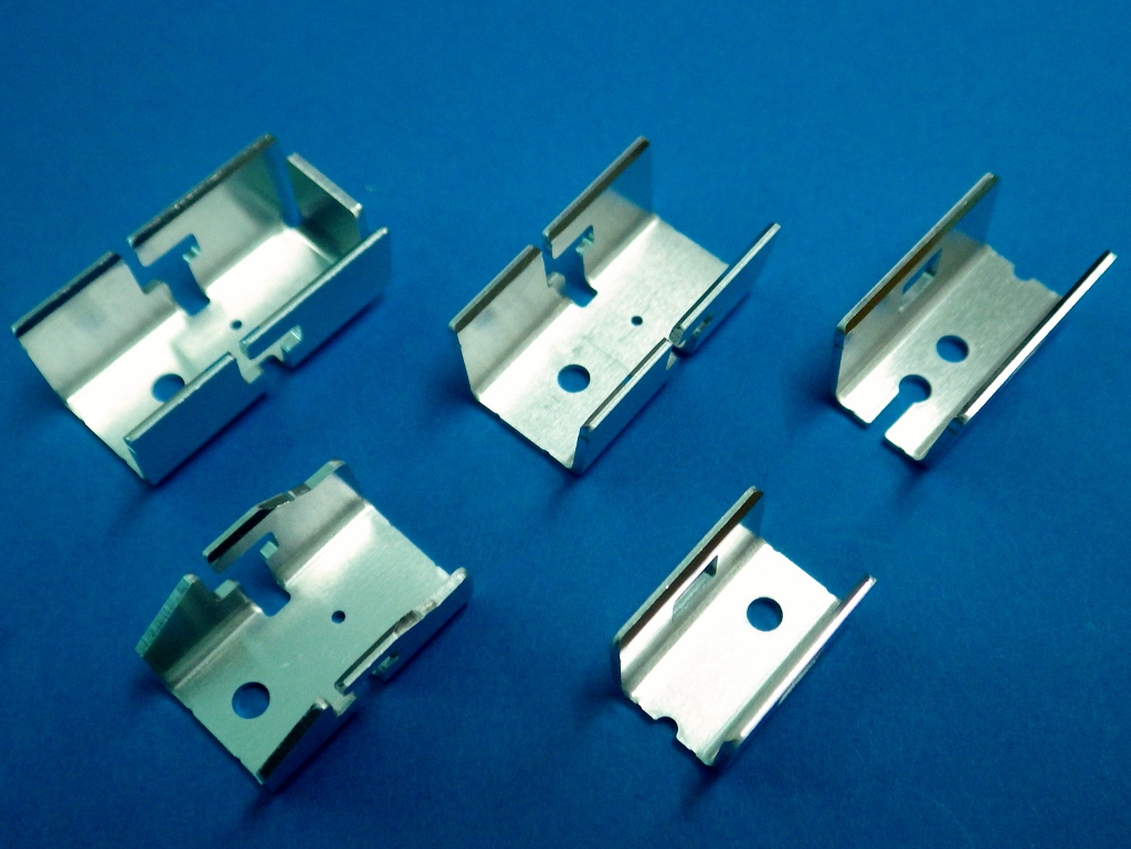 �A���~�j�E���v���X���i